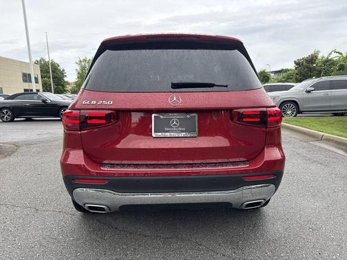 MANUFAKTUR Patagonia Red Metallic 2025 Mercedes-Benz GLB 250 Base