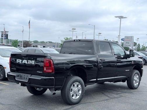 Diamond Black 2026 RAM 2500 Big Horn