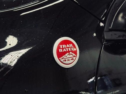 Diamond Black 2022 Jeep Cherokee Trailhawk