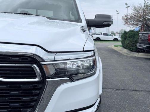 Bright White Clearcoat 2026 RAM 1500 Big Horn/Lone Star