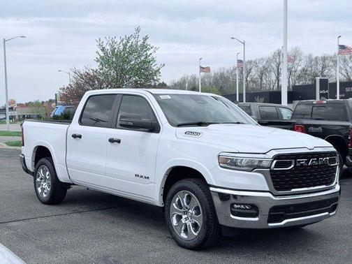 Bright White Clearcoat 2026 RAM 1500 Big Horn/Lone Star