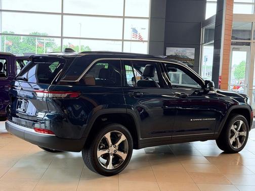 Fathom Blue Pearlcoat 2026 Jeep Grand Cherokee Limited