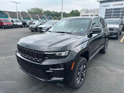 2025 Jeep Grand Cherokee Summit