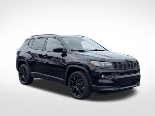 Diamond Black 2023 Jeep Compass Altitude