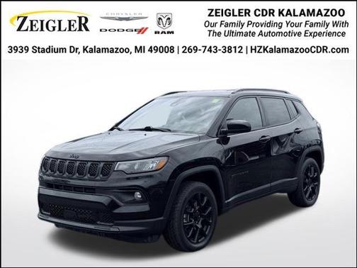 Diamond Black 2023 Jeep Compass Altitude