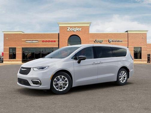 Bright White Clearcoat 2026 Chrysler Pacifica Select