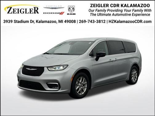 2024 Chrysler Pacifica Touring-L