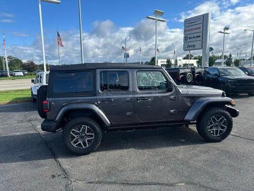 2025 Jeep Wrangler Sahara