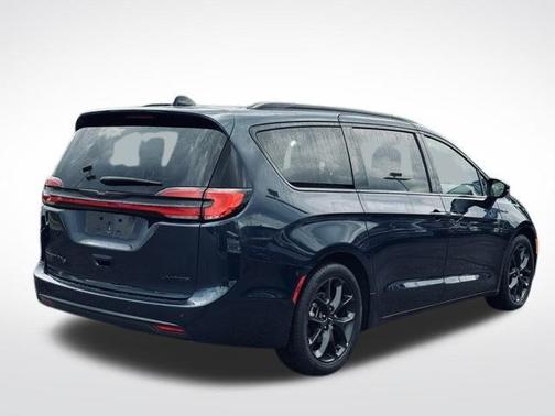 Fathom Blue Pearlcoat 2025 Chrysler Pacifica Limited