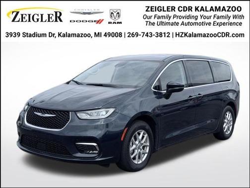 Fathom Blue Pearlcoat 2023 Chrysler Pacifica Touring-L