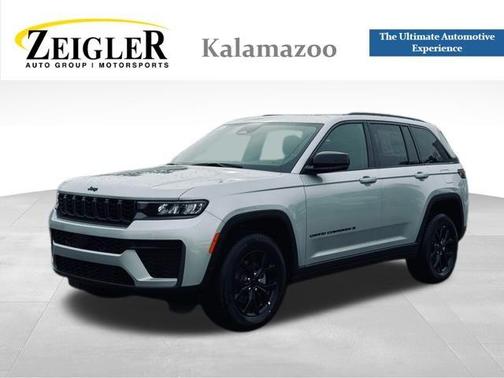 2026 Jeep Grand Cherokee Laredo