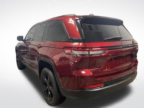 2022 Jeep Grand Cherokee Altitude