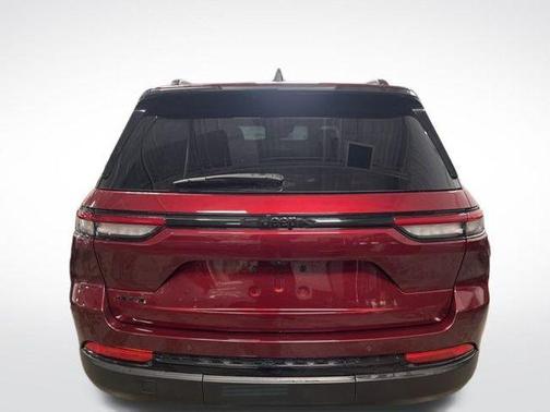 2022 Jeep Grand Cherokee Altitude