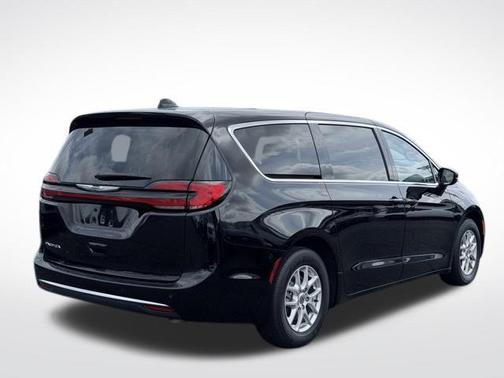 Diamond Black 2024 Chrysler Pacifica Touring-L