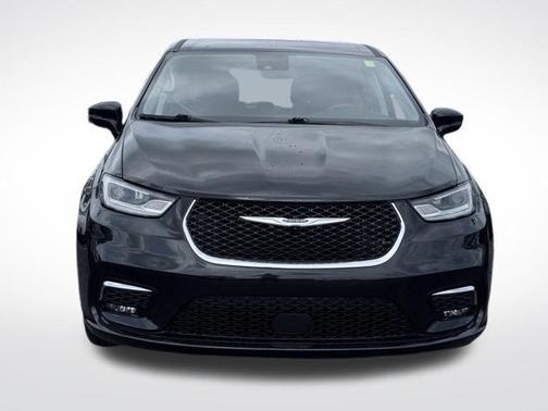 Diamond Black 2024 Chrysler Pacifica Touring-L