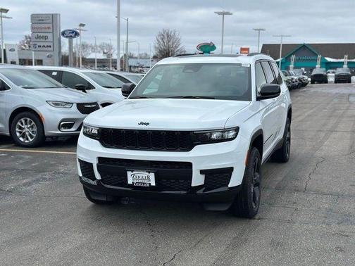 2025 Jeep Grand Cherokee L Laredo