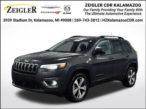 Granite Crystal Clearcoat Metallic 2022 Jeep Cherokee Limited