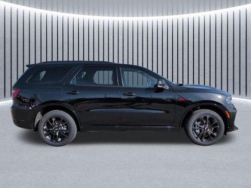 DB Black Crystal Clearcoat 2026 Dodge Durango GT