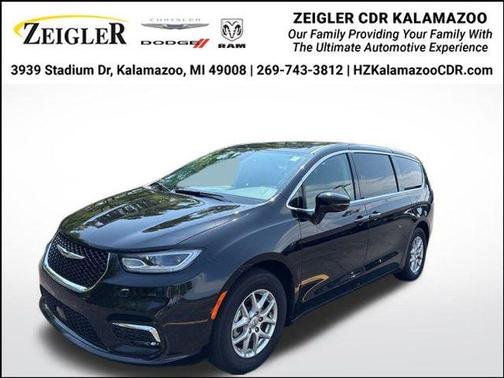 2024 Chrysler Pacifica Touring-L