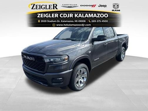 Granite Crystal Clearcoat Metallic 2026 RAM 1500 Big Horn/Lone Star