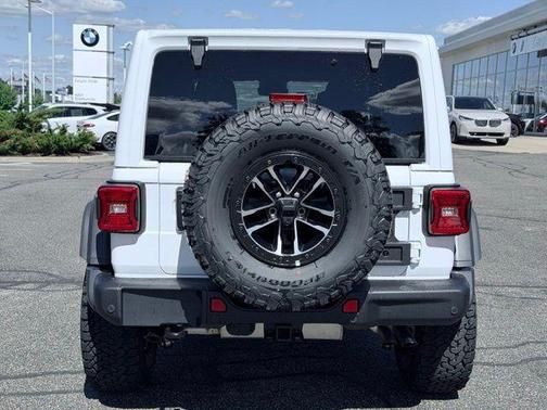 Bright White Clearcoat 2026 Jeep Wrangler Moab 392