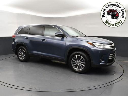 Shoreline Blue Pearl 2019 Toyota Highlander XLE