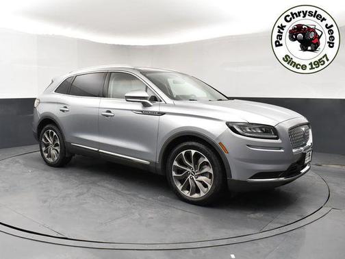 Silver Radiance Metallic Clearcoat 2022 Lincoln Nautilus Reserve