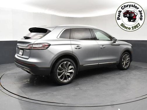 Silver Radiance Metallic Clearcoat 2022 Lincoln Nautilus Reserve