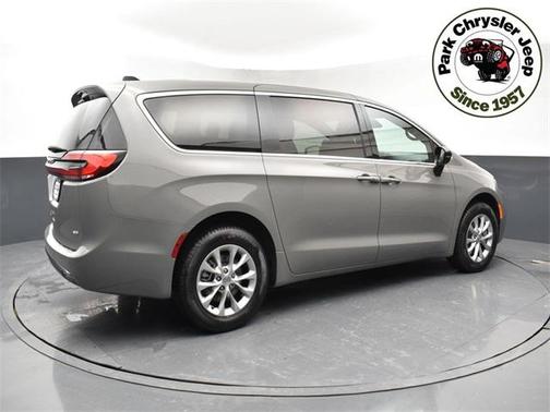 2025 Chrysler Pacifica L