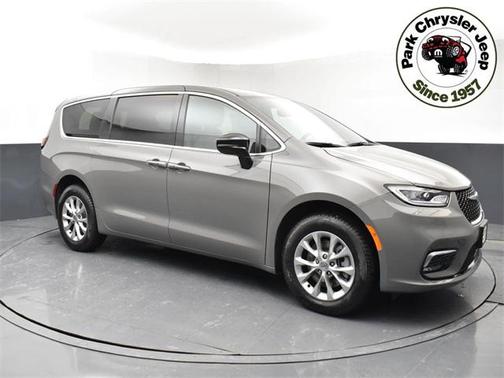 2025 Chrysler Pacifica L