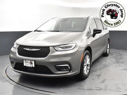 2025 Chrysler Pacifica L