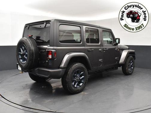 Granite Crystal Metallic Clearcoat 2026 Jeep Wrangler 85th Anniversary