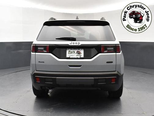 Silver Zynith Clearcoat 2026 Jeep Cherokee Overland