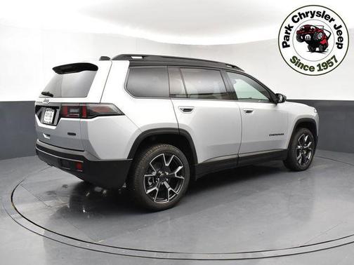 Silver Zynith Clearcoat 2026 Jeep Cherokee Overland