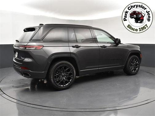 2025 Jeep Grand Cherokee Summit