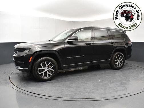 Diamond Black Crystal Pearlcoat 2023 Jeep Grand Cherokee L Limited