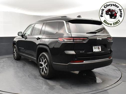 Diamond Black Crystal Pearlcoat 2023 Jeep Grand Cherokee L Limited