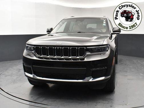 Diamond Black Crystal Pearlcoat 2023 Jeep Grand Cherokee L Limited
