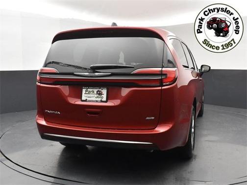 2025 Chrysler Pacifica L