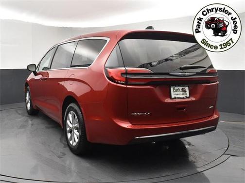 2025 Chrysler Pacifica L