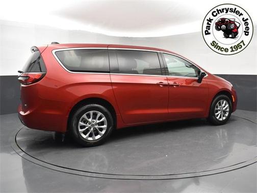 2025 Chrysler Pacifica L