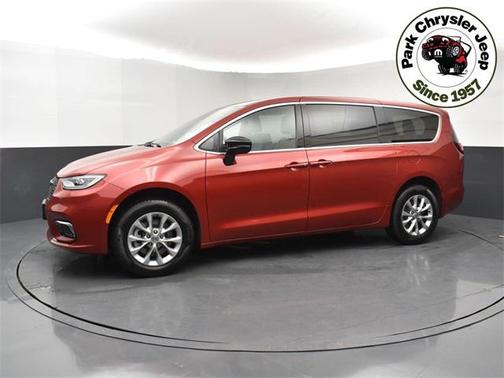 2025 Chrysler Pacifica L