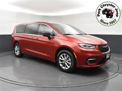 2025 Chrysler Pacifica L