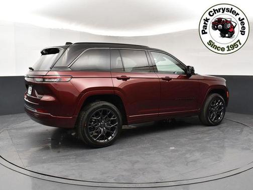 velvet red pearlcoat 2026 Jeep Grand Cherokee Summit