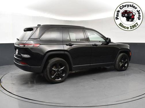 2023 Jeep Grand Cherokee Altitude