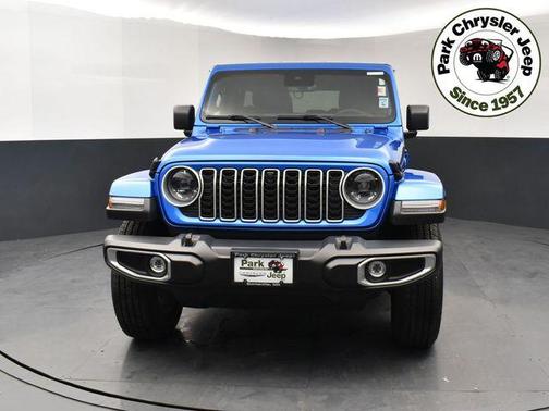 Hydro Blue Pearlcoat 2024 Jeep Wrangler 4-Door Sahara 4x4