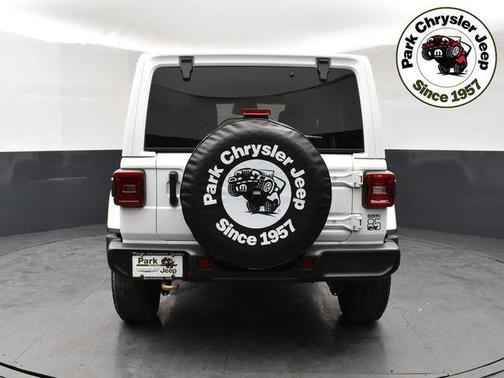 Bright White Clearcoat 2026 Jeep Wrangler 4-Door 85th Anniversary Edition