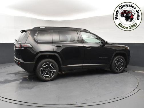 Diamond Black Crystal Pearlcoat 2026 Jeep Cherokee Limited