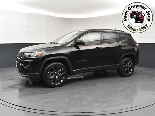 Diamond Black Crystal Pearlcoat 2026 Jeep Compass Limited