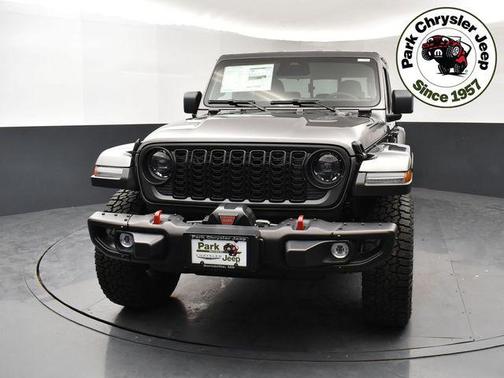 Granite Crystal Metallic Clearcoat 2026 Jeep Gladiator Rubicon